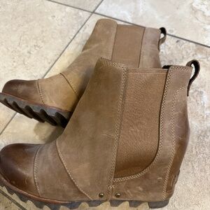 Sorel Lea Wedge Joan Of Arctic Leather ankle boot Size 8.5